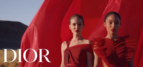 You are currently viewing Музыка из рекламы Dior Rouge Forever — Натали Портман (2022)